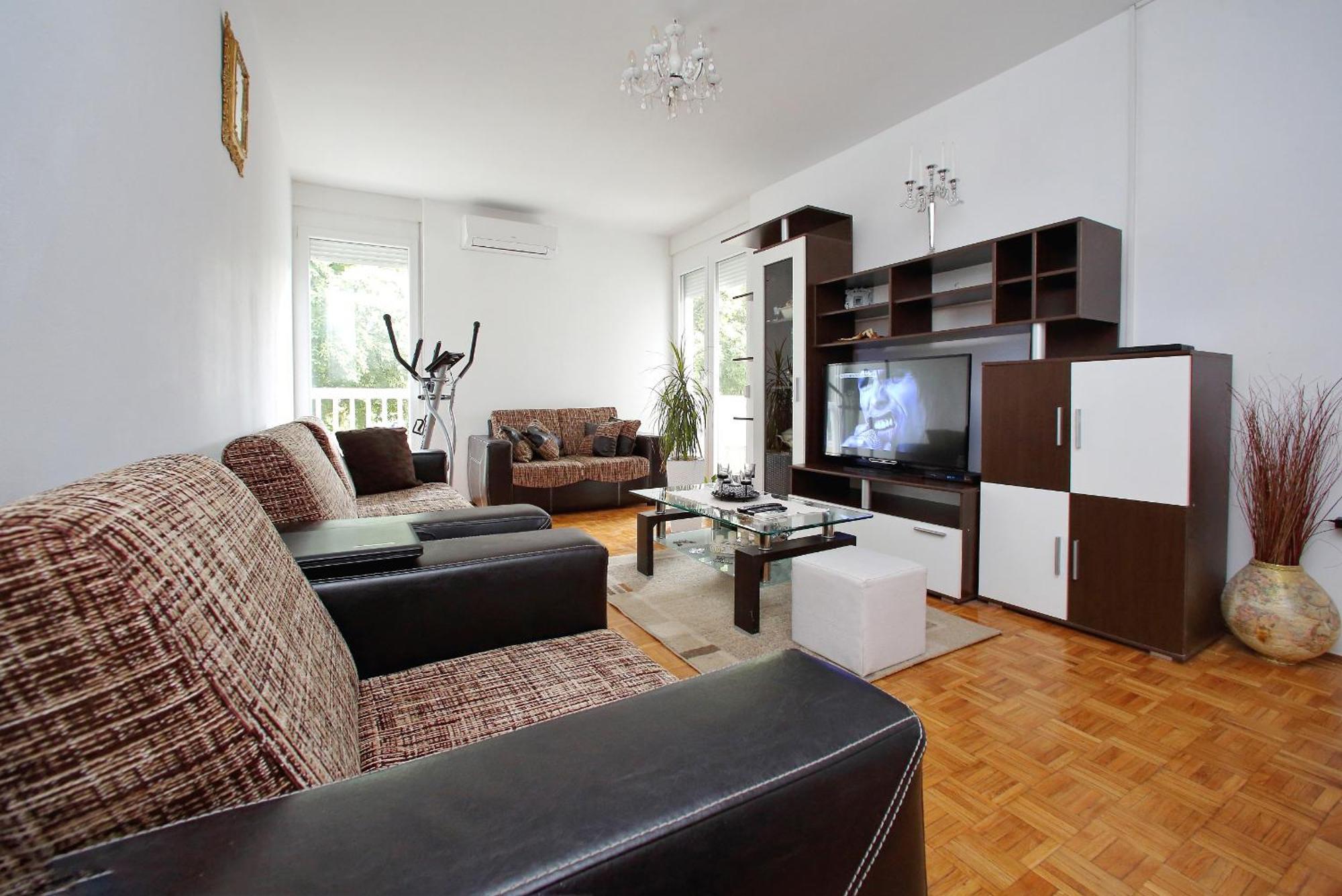 Lilic Apartament *